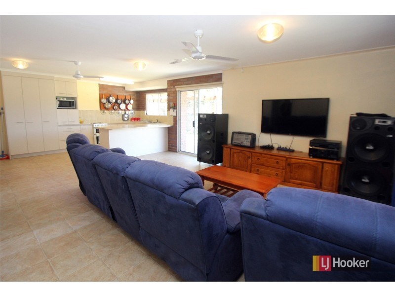 721 Boat Harbour Drive, Urangan QLD 4655