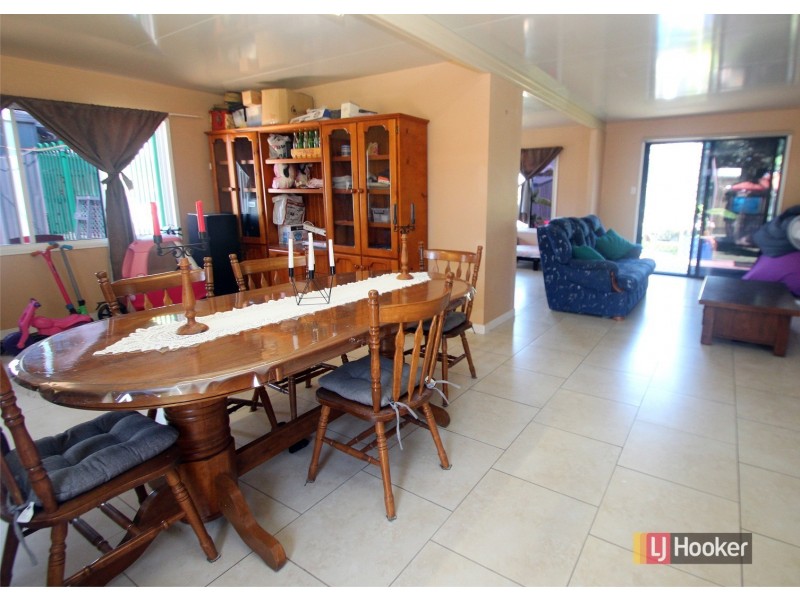 721 Boat Harbour Drive, Urangan QLD 4655