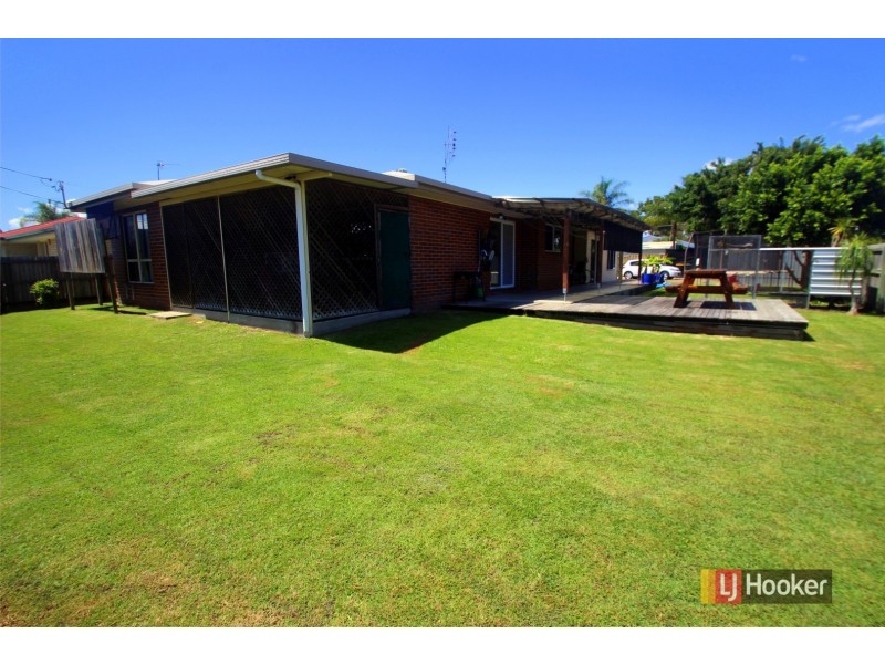 721 Boat Harbour Drive, Urangan QLD 4655