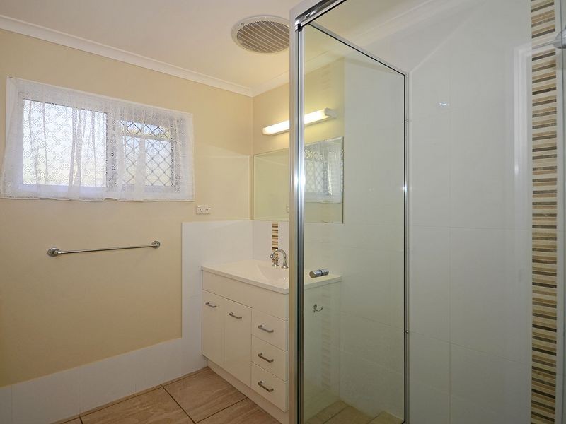 19 Limpus Street, Urangan QLD 4655