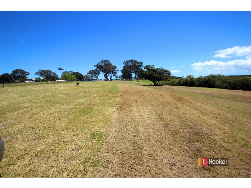 1 Shore Road East, Booral QLD 4655