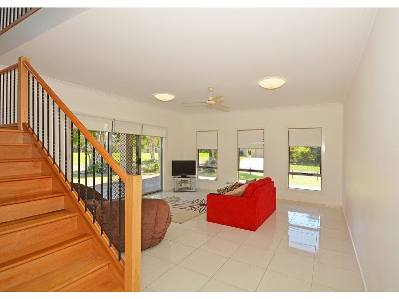 2 Tamarind Close, Burrum Heads QLD 4659