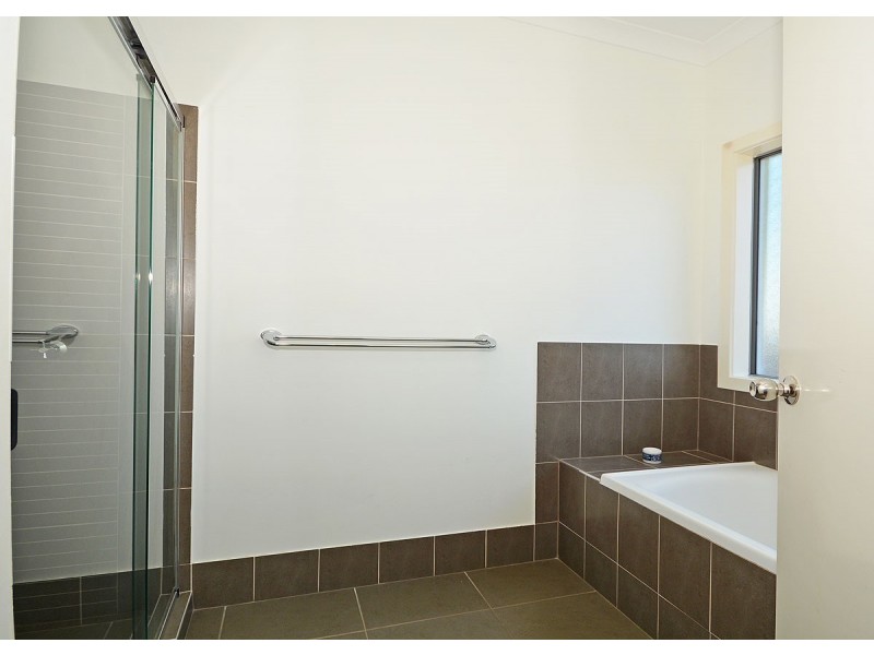 2 Tamarind Close, Burrum Heads QLD 4659