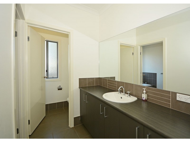 2 Tamarind Close, Burrum Heads QLD 4659