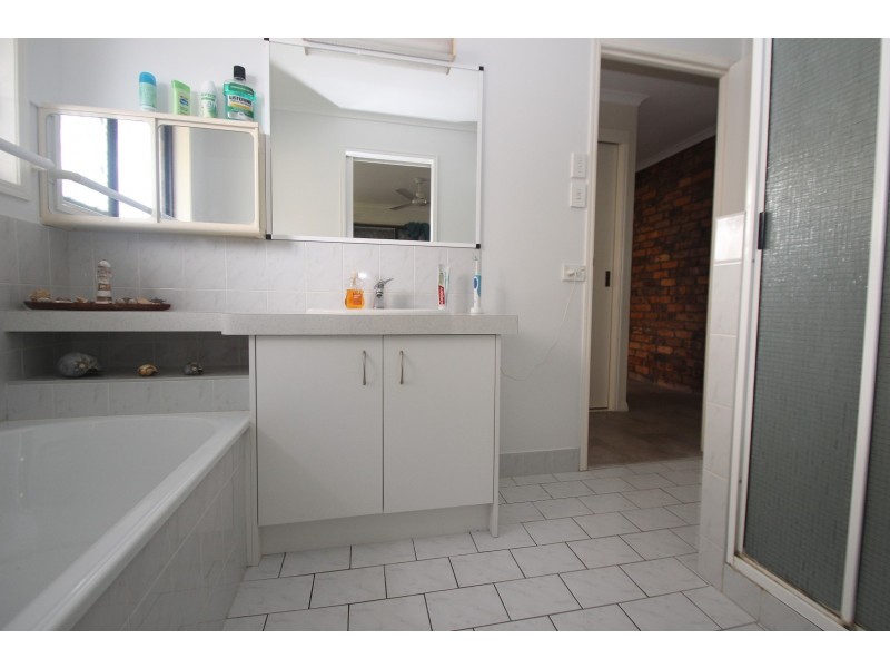 23 Moonbi Street, Scarness QLD 4655