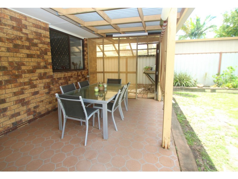 23 Moonbi Street, Scarness QLD 4655