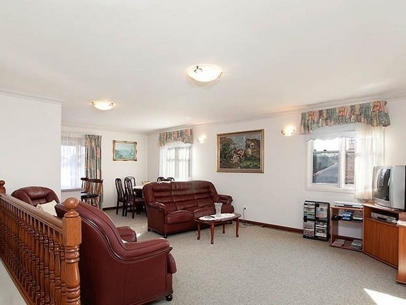 12 Park Road, Carlton NSW 2218