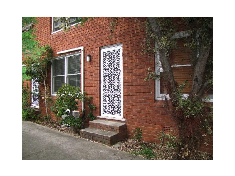 3/33 Bungalow Road, Roselands NSW 2196