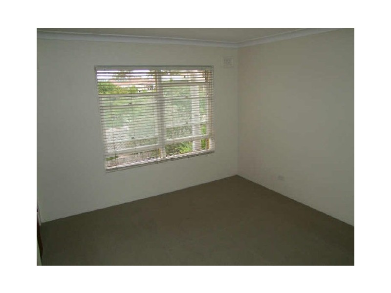 3/33 Bungalow Road, Roselands NSW 2196