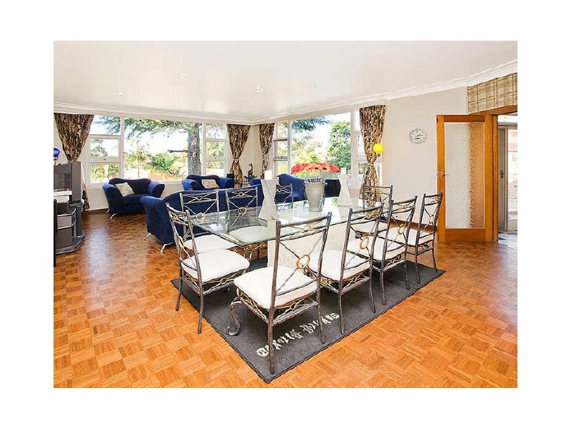 1 Benwerrin Lane, Carss Park NSW 2221