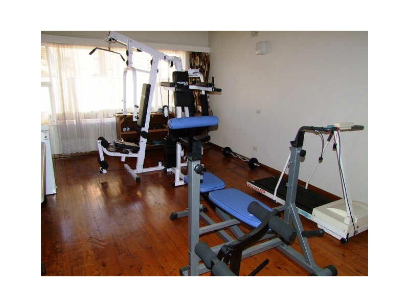 1 Benwerrin Lane, Carss Park NSW 2221