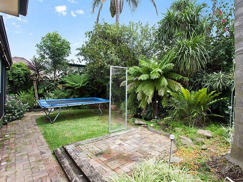 35 Colvin Avenue, Carlton NSW 2218