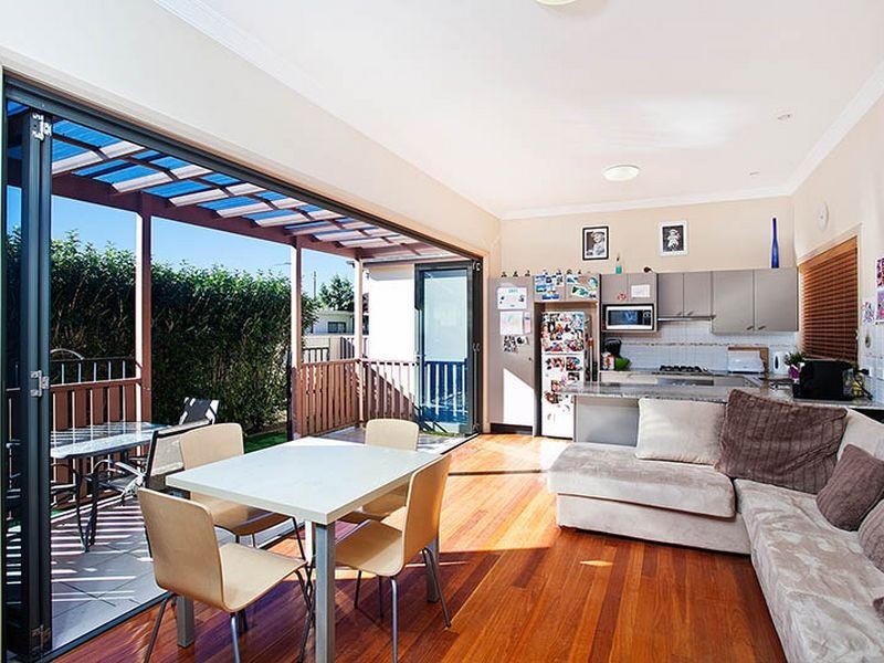 1/18 Chuter Avenue, Monterey NSW 2217