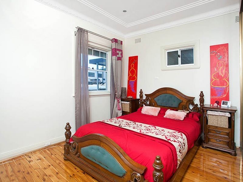 24 Rocky Point Road, Kogarah NSW 2217