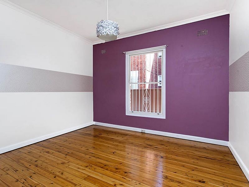 2/23 Hampton Court Road, Carlton NSW 2218