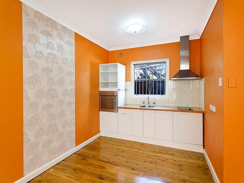 2/23 Hampton Court Road, Carlton NSW 2218