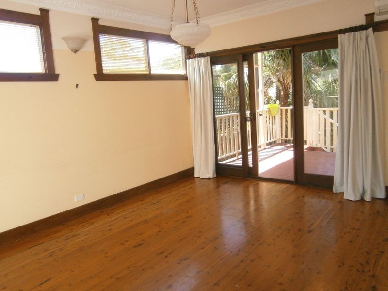 6 Tanner Avenue, Carlton NSW 2218