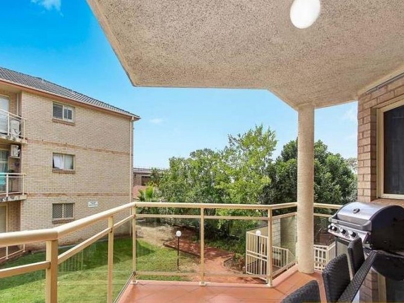 1 Hillview Street, Roselands NSW 2196