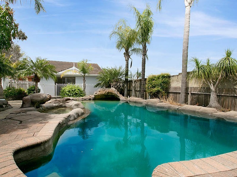 26 Mavis Avenue, Peakhurst NSW 2210