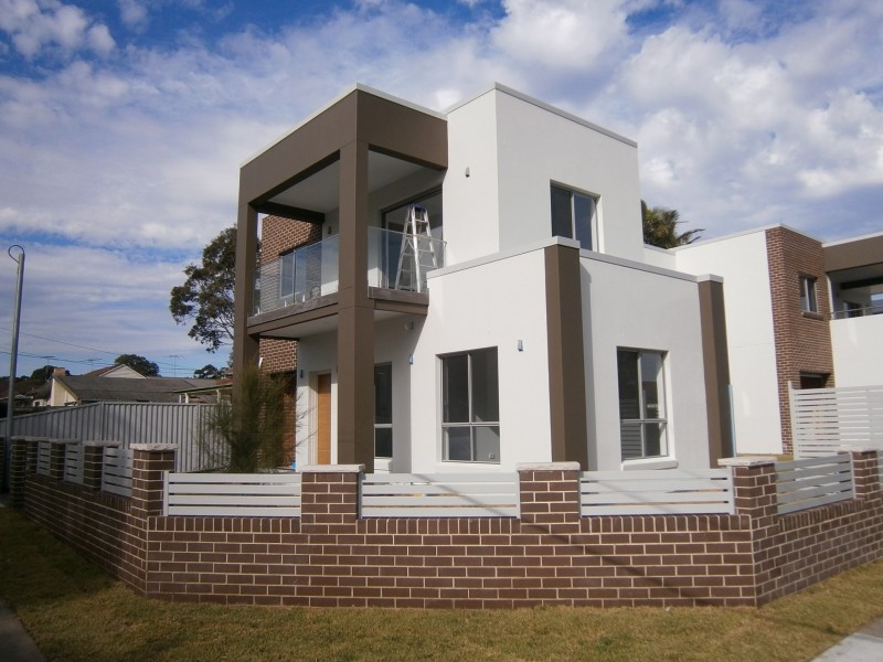 24 Bullecourt Avenue, Milperra NSW 2214