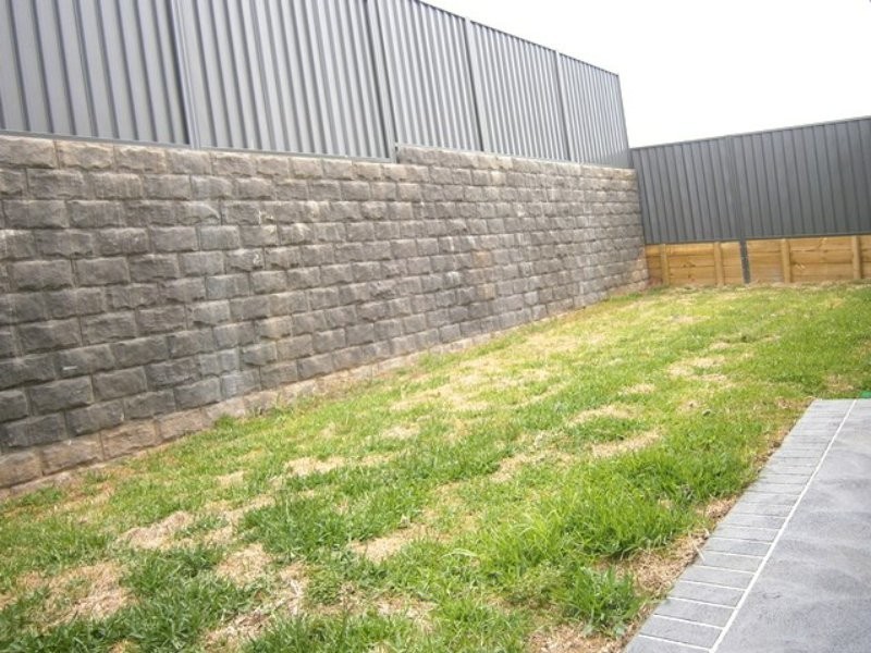 27 Oaklands Circuit, Gregory Hills NSW 2557