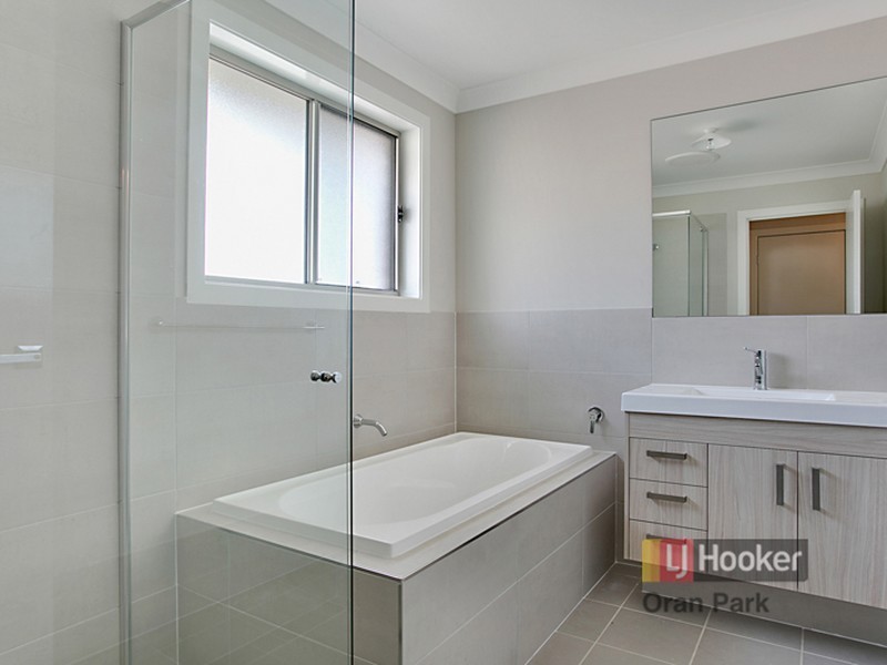 33a Canal Parade, Denham Court NSW 2565