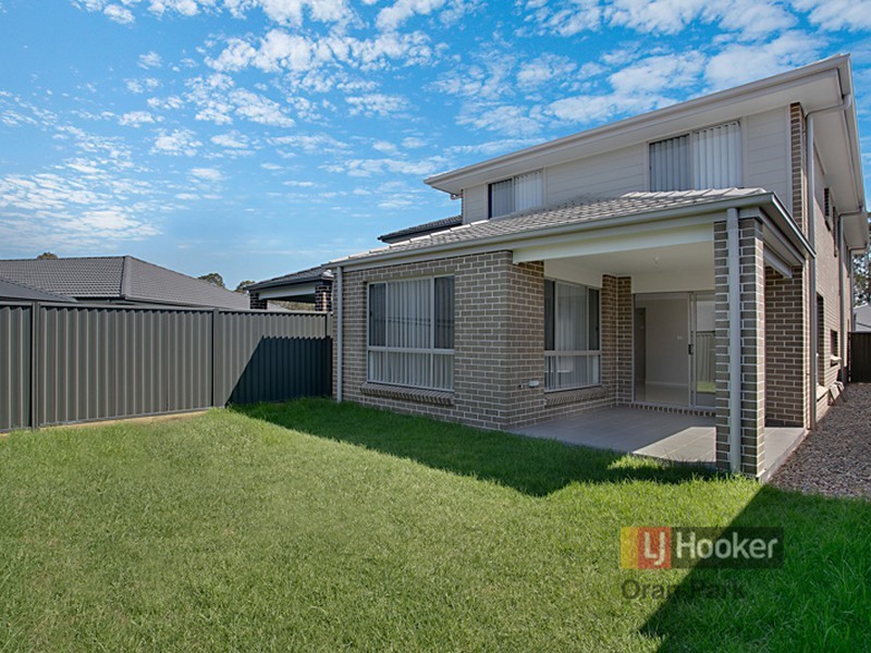 33a Canal Parade, Denham Court NSW 2565
