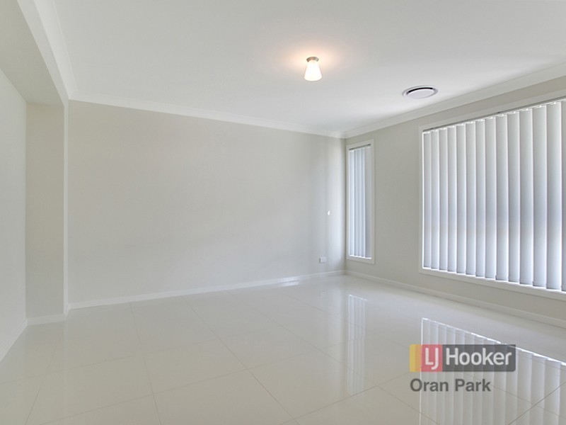 33b Canal Parade, Denham Court NSW 2565