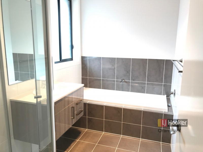 51 Richards Loop, Oran Park NSW 2570