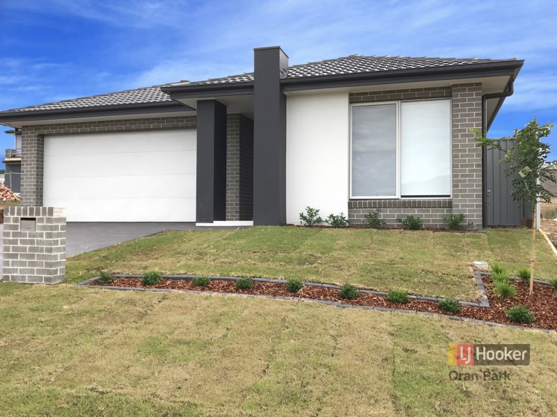 4 Evergreen Drive, Oran Park NSW 2570