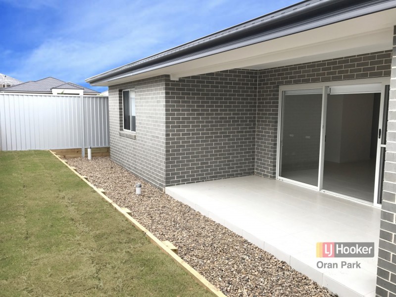 4 Evergreen Drive, Oran Park NSW 2570