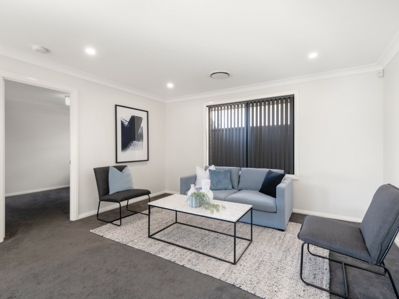 17 Hinton Loop, Oran Park NSW 2570