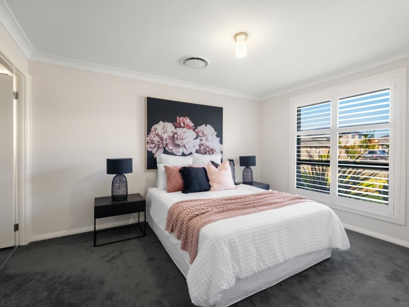 17 Hinton Loop, Oran Park NSW 2570