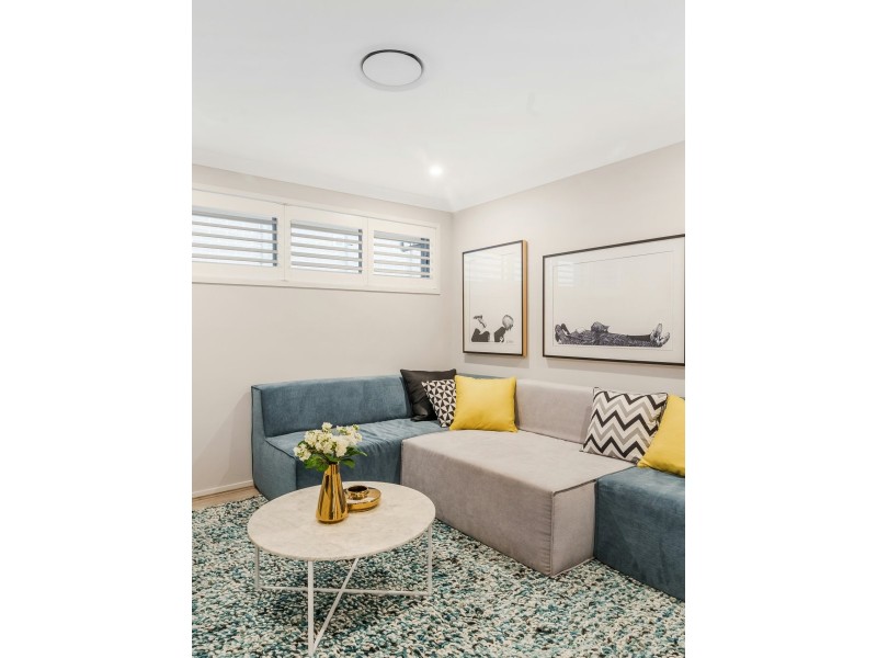 8 Webber Loop, Oran Park NSW 2570