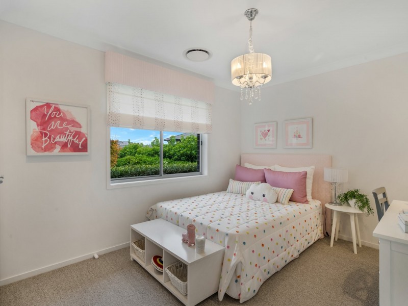 8 Webber Loop, Oran Park NSW 2570