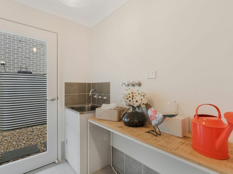 8 Webber Loop, Oran Park NSW 2570