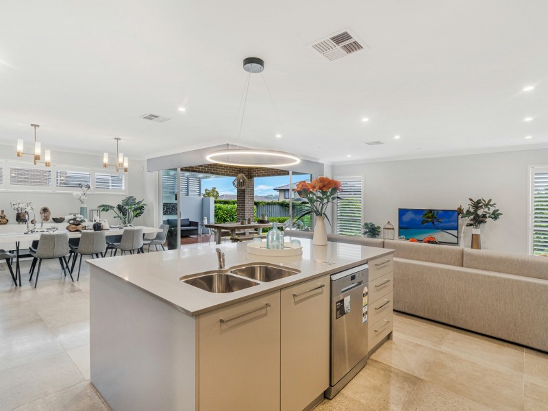 10 Webber Loop, Oran Park NSW 2570