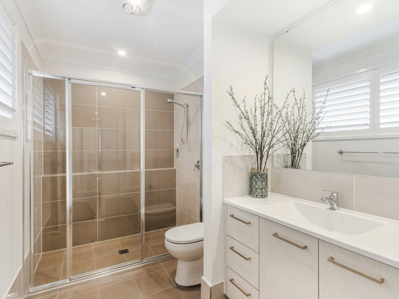 10 Webber Loop, Oran Park NSW 2570
