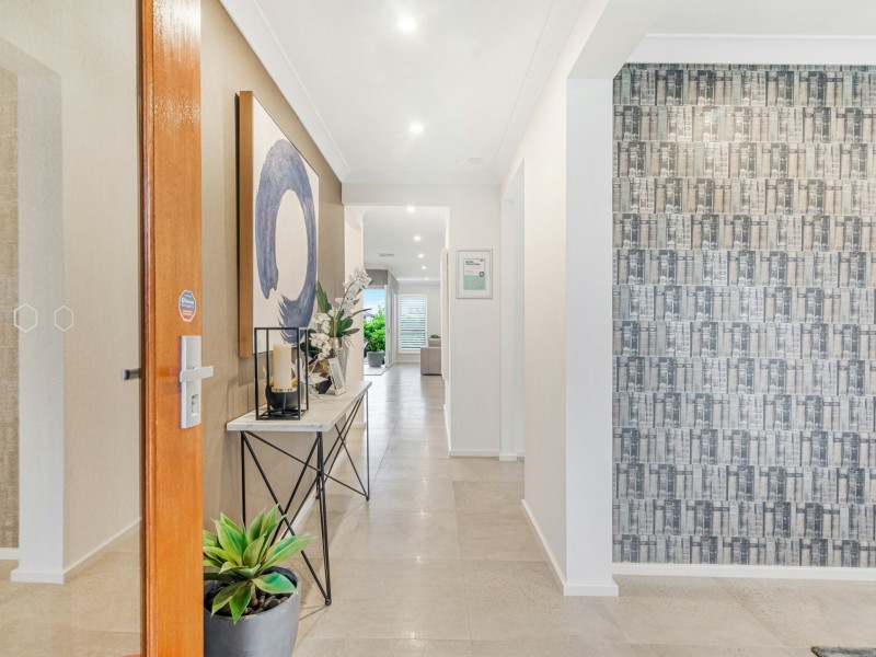 10 Webber Loop, Oran Park NSW 2570