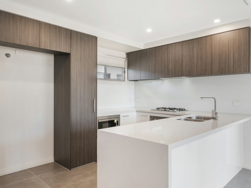 10 Bronze Street, Oran Park NSW 2570