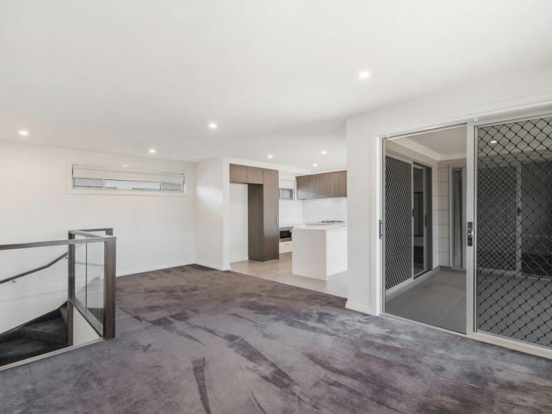 10 Bronze Street, Oran Park NSW 2570