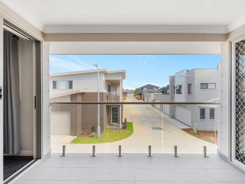 10 Bronze Street, Oran Park NSW 2570