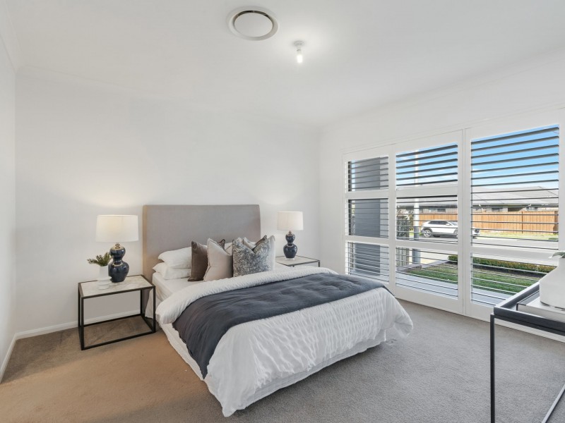 4 Steward Drive, Oran Park NSW 2570