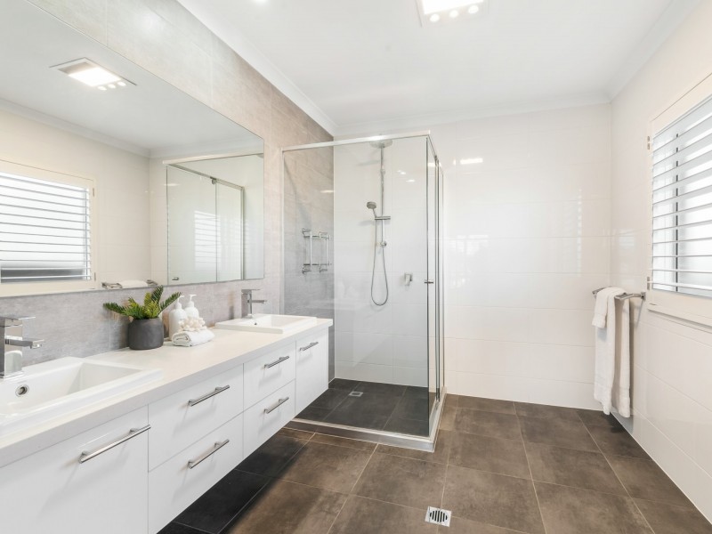4 Steward Drive, Oran Park NSW 2570