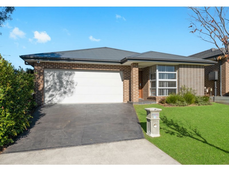 13 Finlay Street, Oran Park NSW 2570