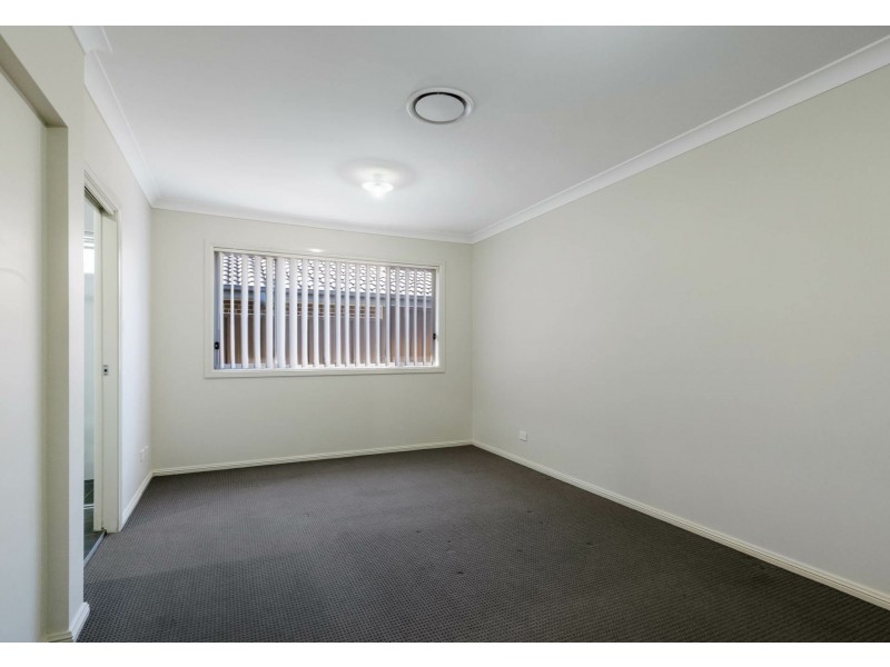 13 Finlay Street, Oran Park NSW 2570