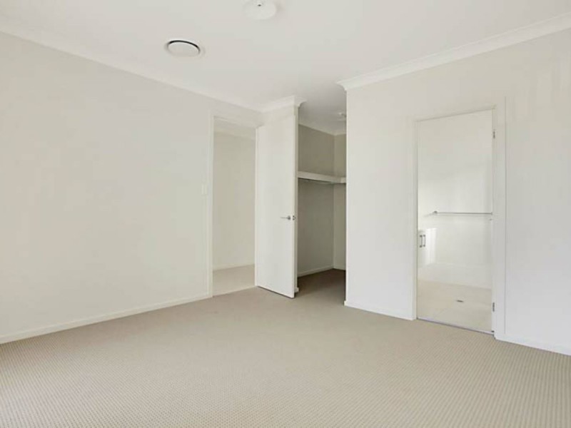 20 Tess Circuit, Oran Park NSW 2570