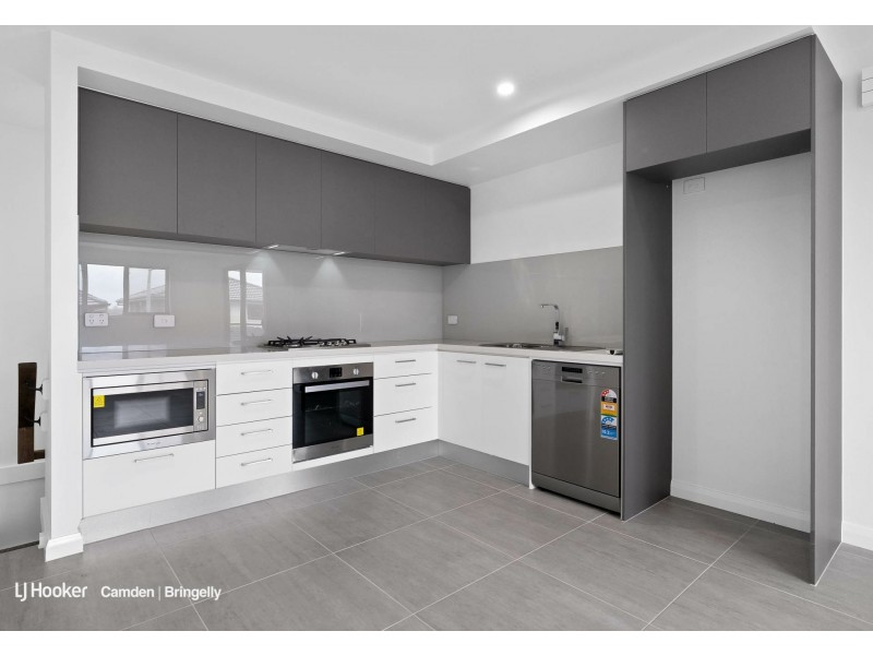 17 Stahl Lane, Oran Park NSW 2570