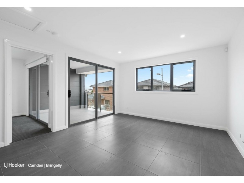 17 Stahl Lane, Oran Park NSW 2570