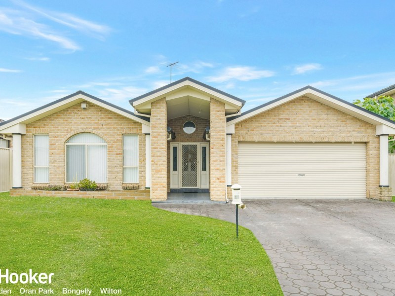 13 Domenic Close, Hoxton Park NSW 2171